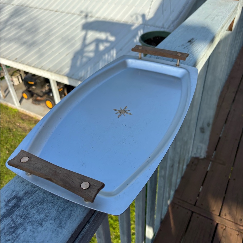 Vintage Mirro Medallion Serving Tray MCM Aluminum & Teak 1950s 1960s Atomic - Picture 2 of 14